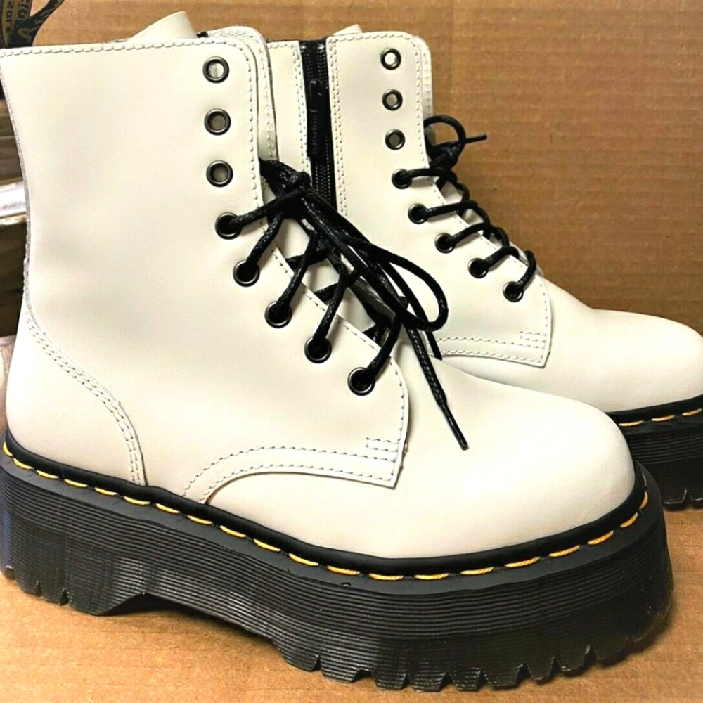 Sold❤Dr. Martens / Jadon - Picture 1 of 6